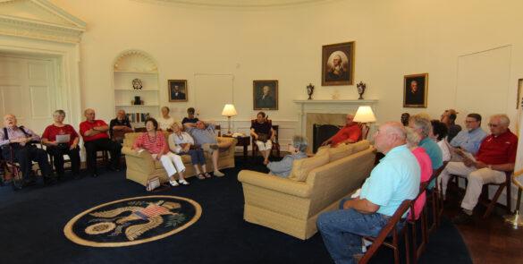 group tour in the Oval